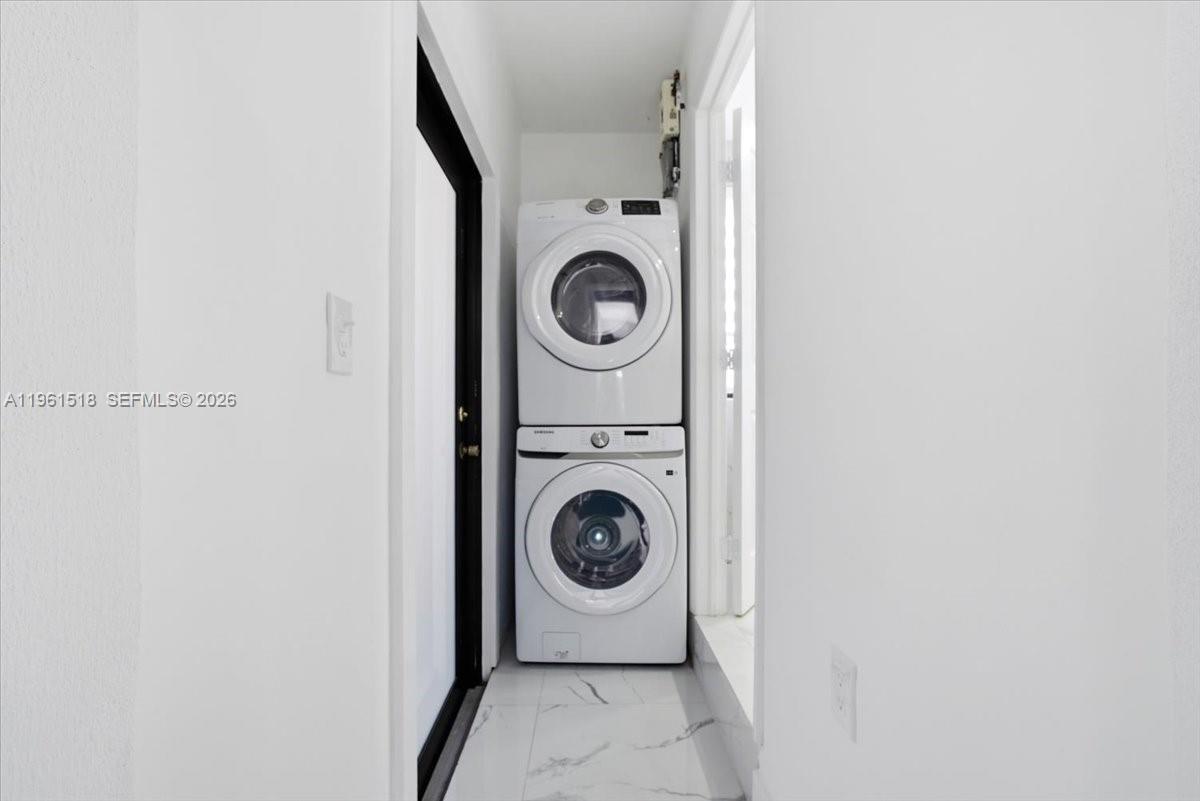 SILVER BLUFF HOMESITES - Residential Income