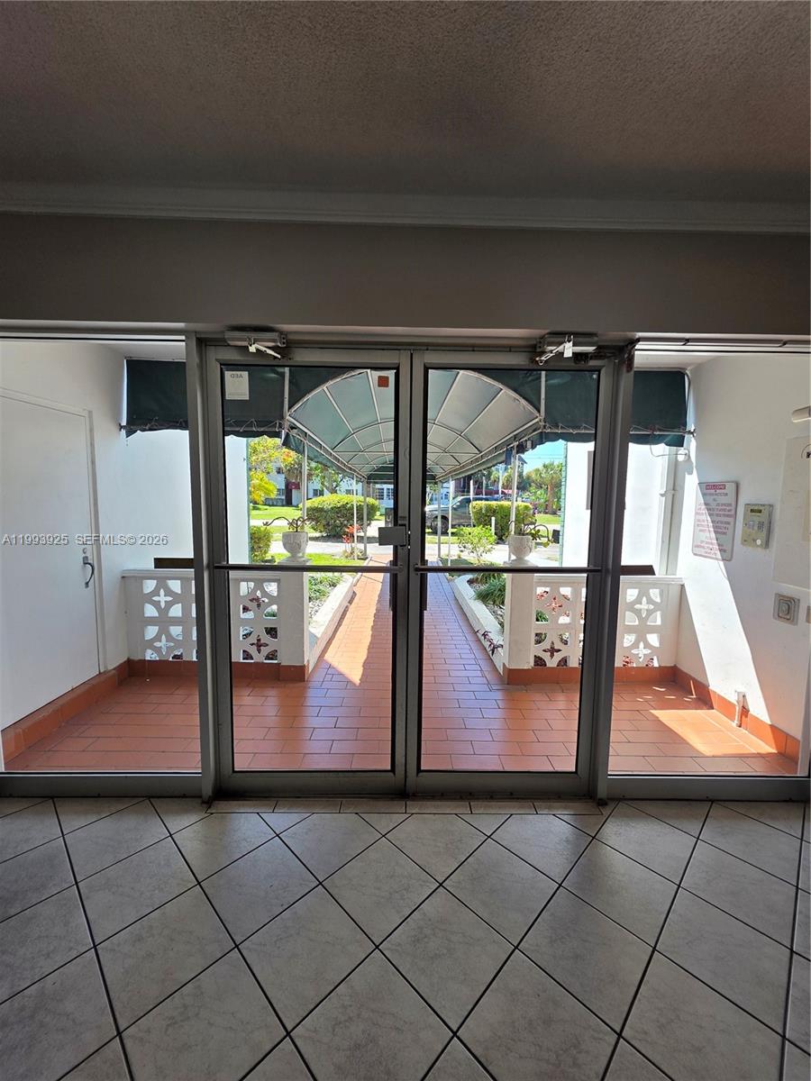 CASTLE APARTMENTS 12 COND - Residential