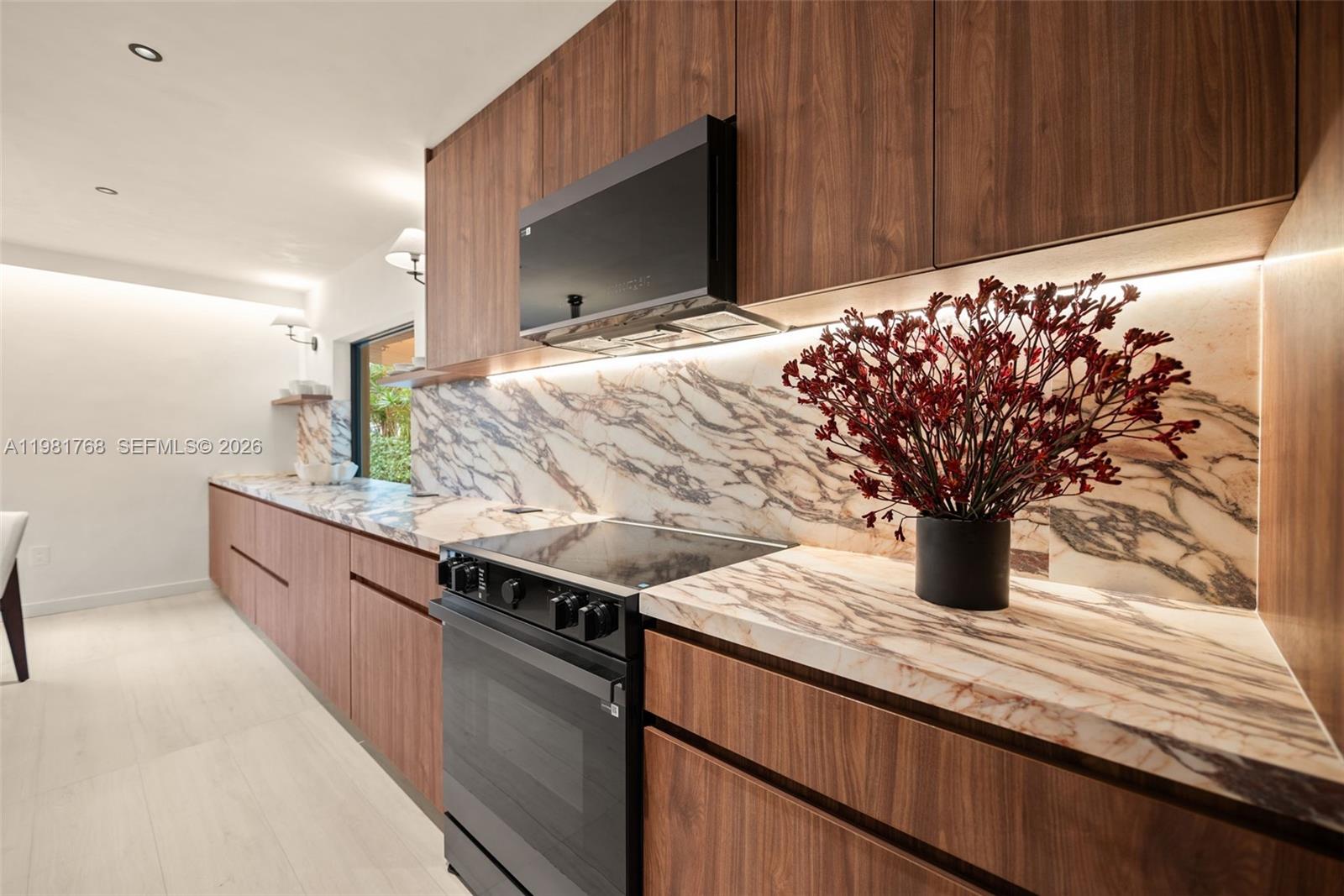 ELBARODA GROVE - Residential