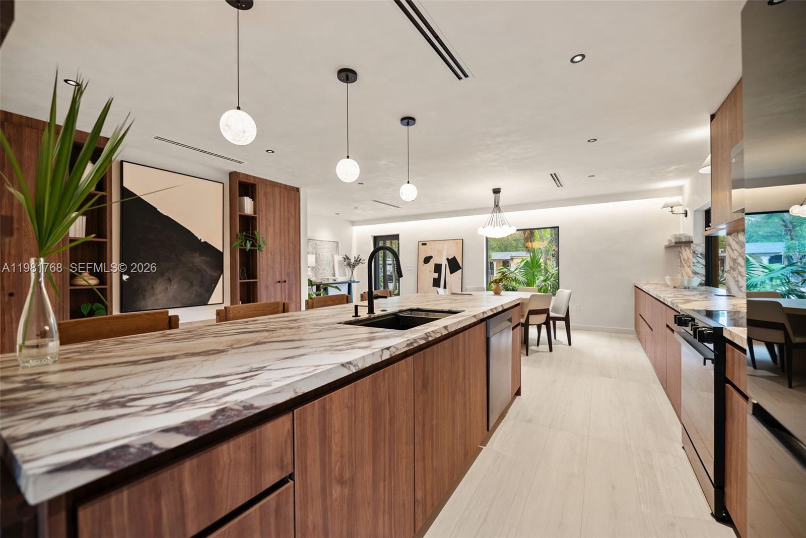 ELBARODA GROVE - Residential