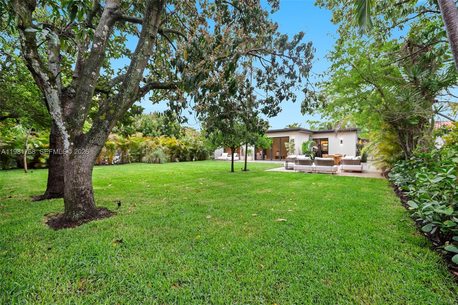 ELBARODA GROVE - Residential