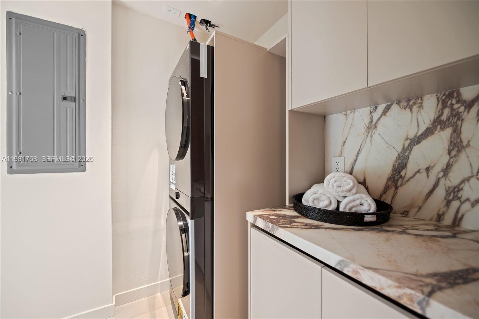 ELBARODA GROVE - Residential