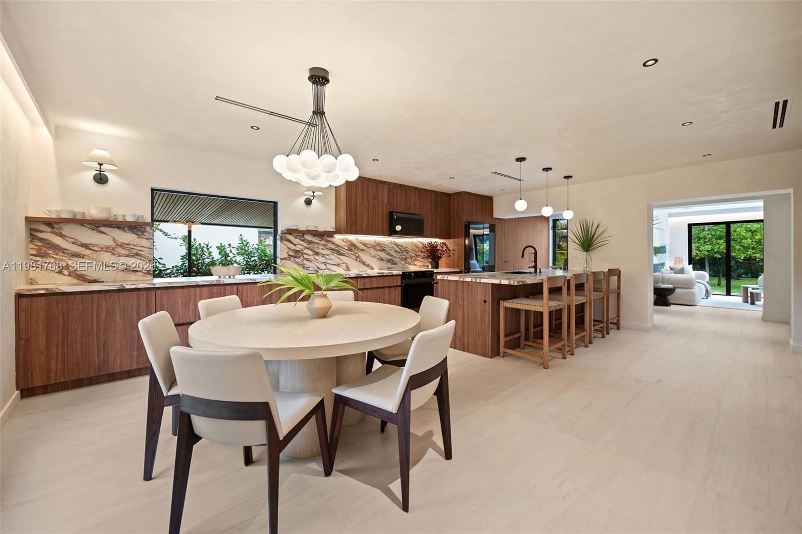 ELBARODA GROVE - Residential