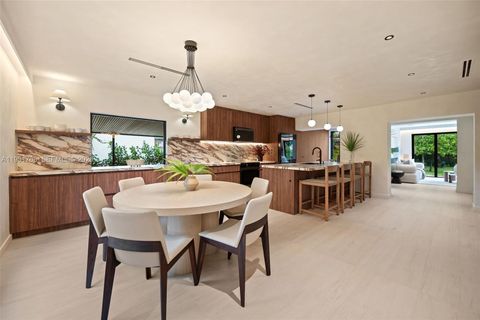 871 NE 128th St North Miami FL 33161