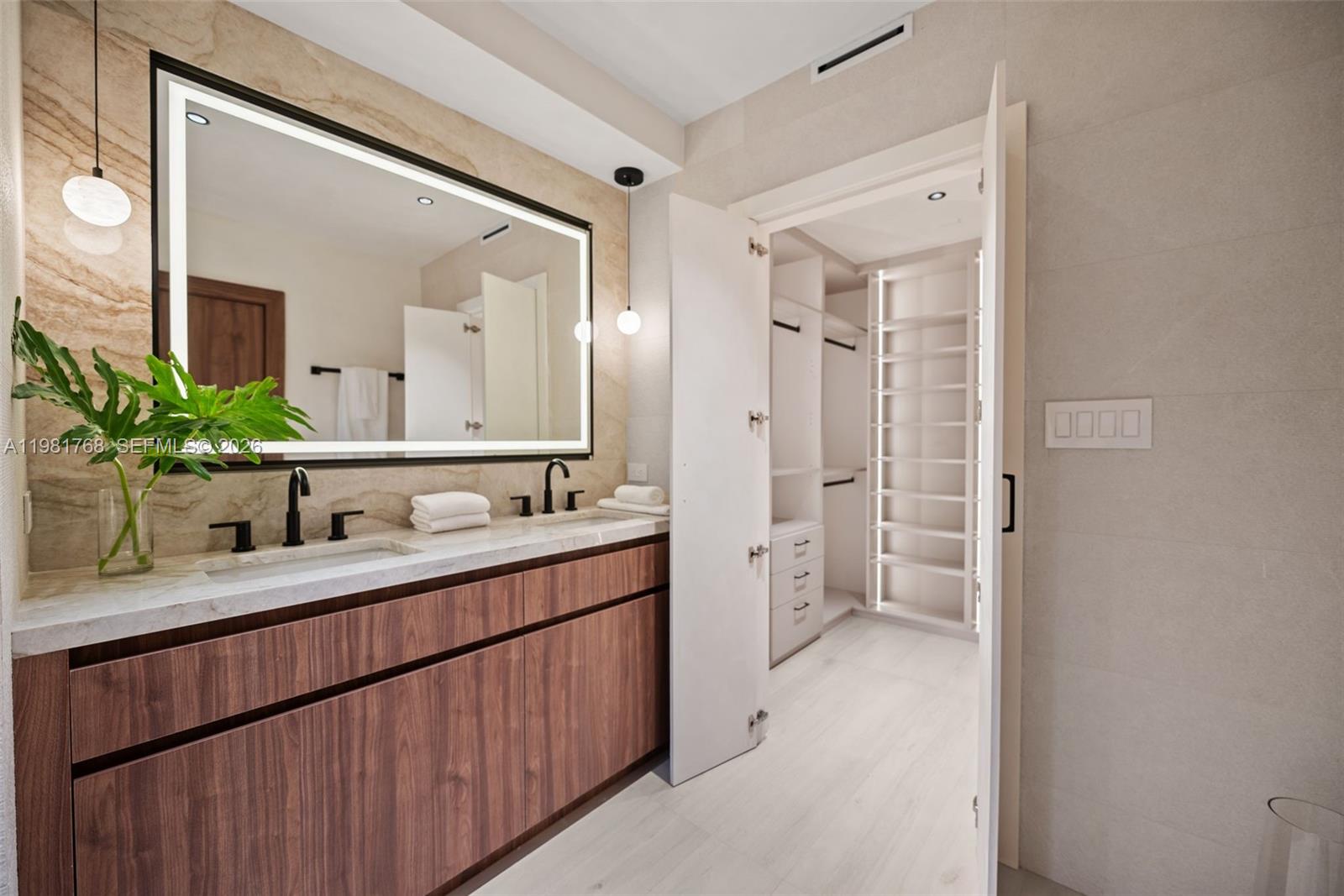 ELBARODA GROVE - Residential