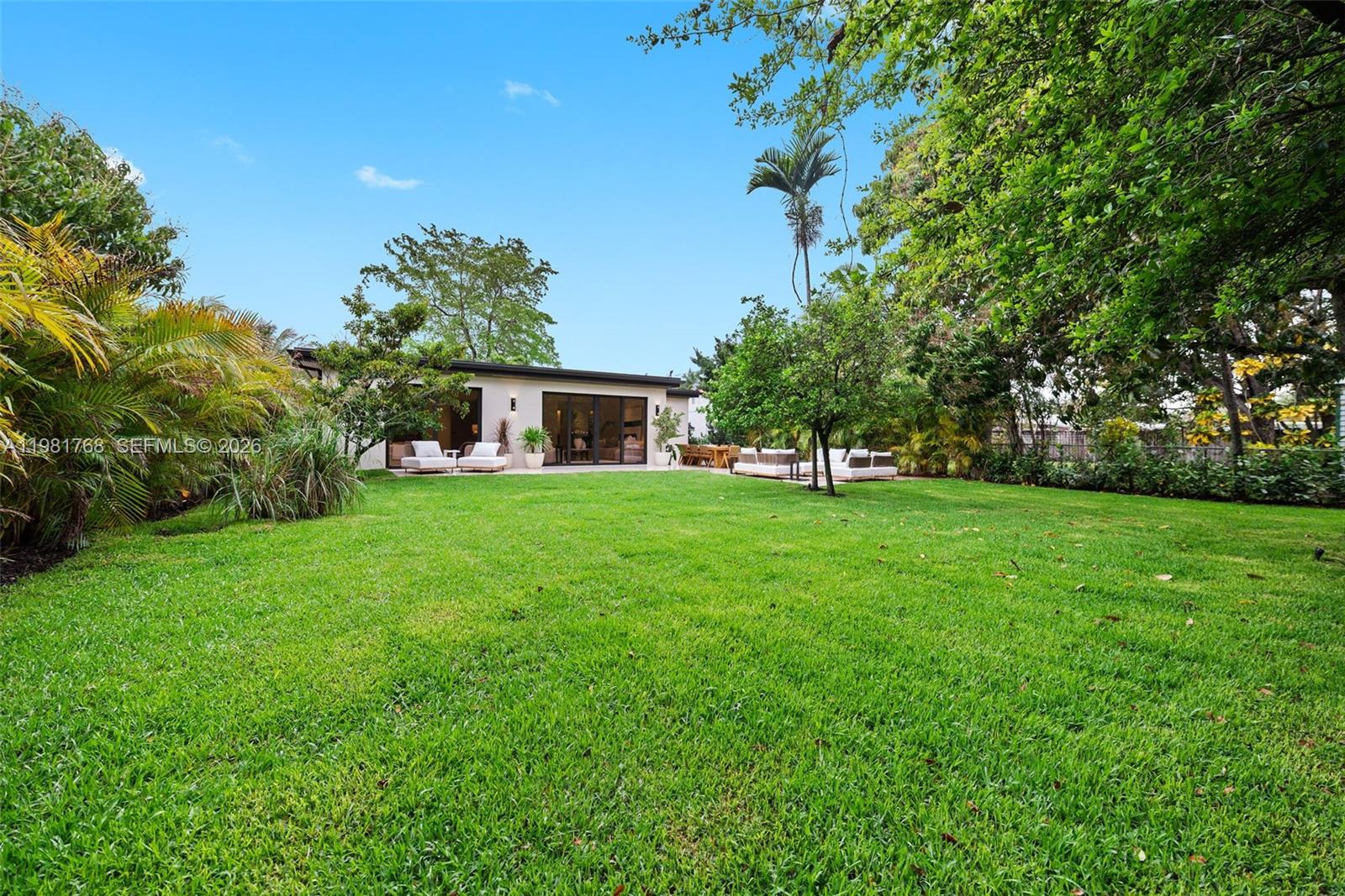 ELBARODA GROVE - Residential