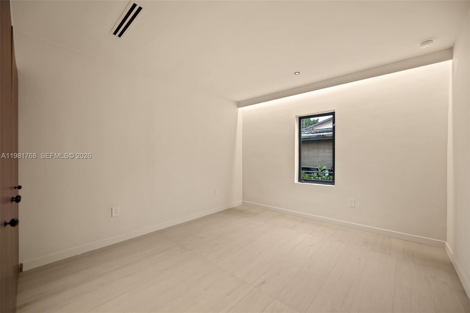 ELBARODA GROVE - Residential