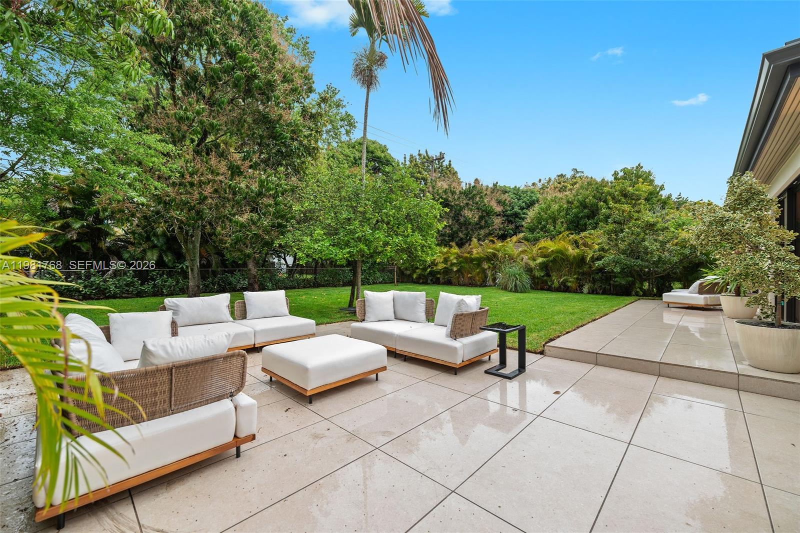 ELBARODA GROVE - Residential