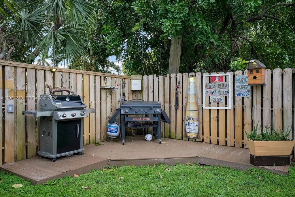 Photo of 316 S 24th Ave, Hollywood, FL 33020 (MLS # A11991230)