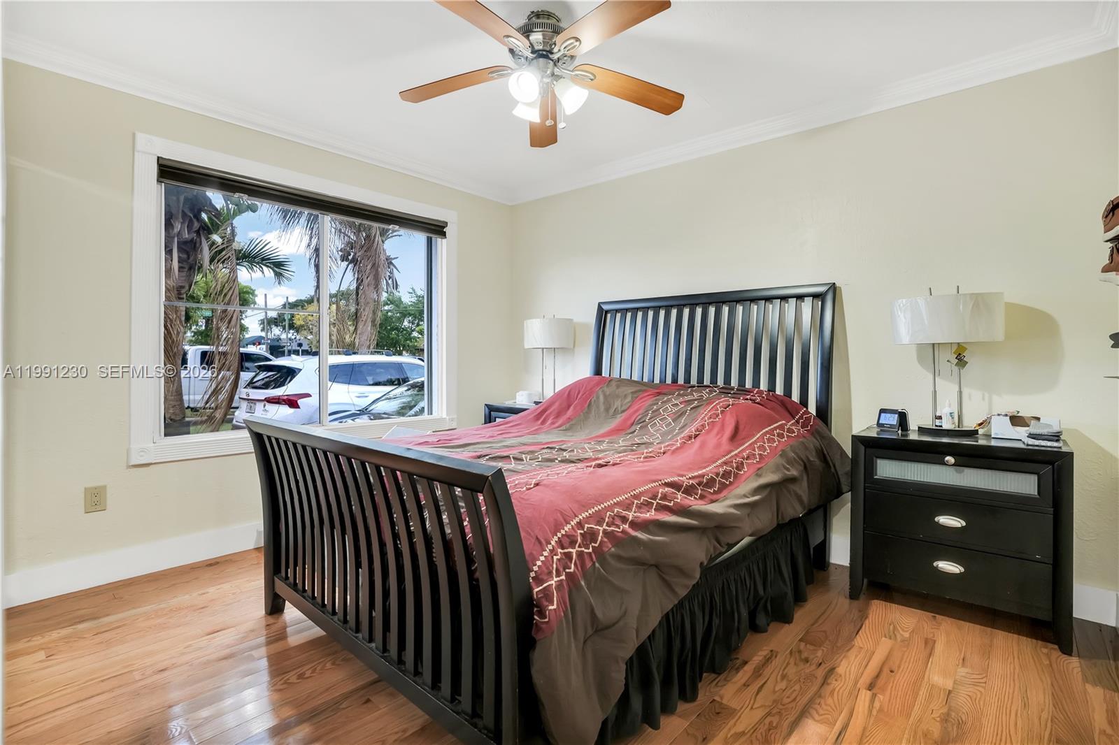 HOLLYWOOD LITTLE RANCHES - Residential