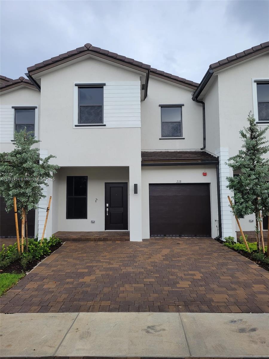 Rental Property at 218 Sw 159th Ct, Pembroke Pines, Miami-Dade County, Florida - Bedrooms: 3 
Bathrooms: 3  - $3,950 MO.