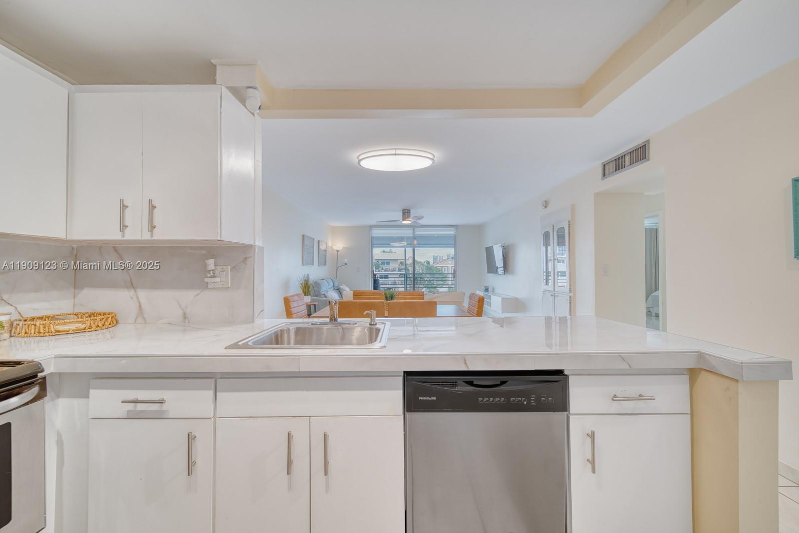 EASTERN SHORES - Residential