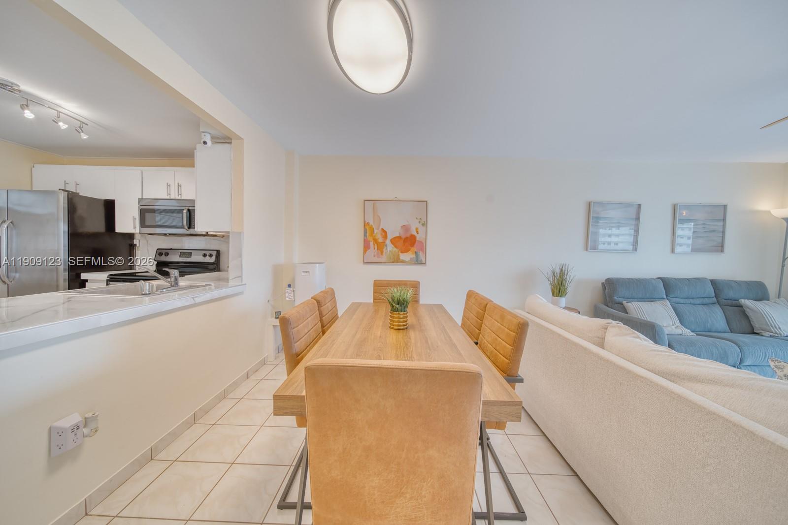 EASTERN SHORES - Residential