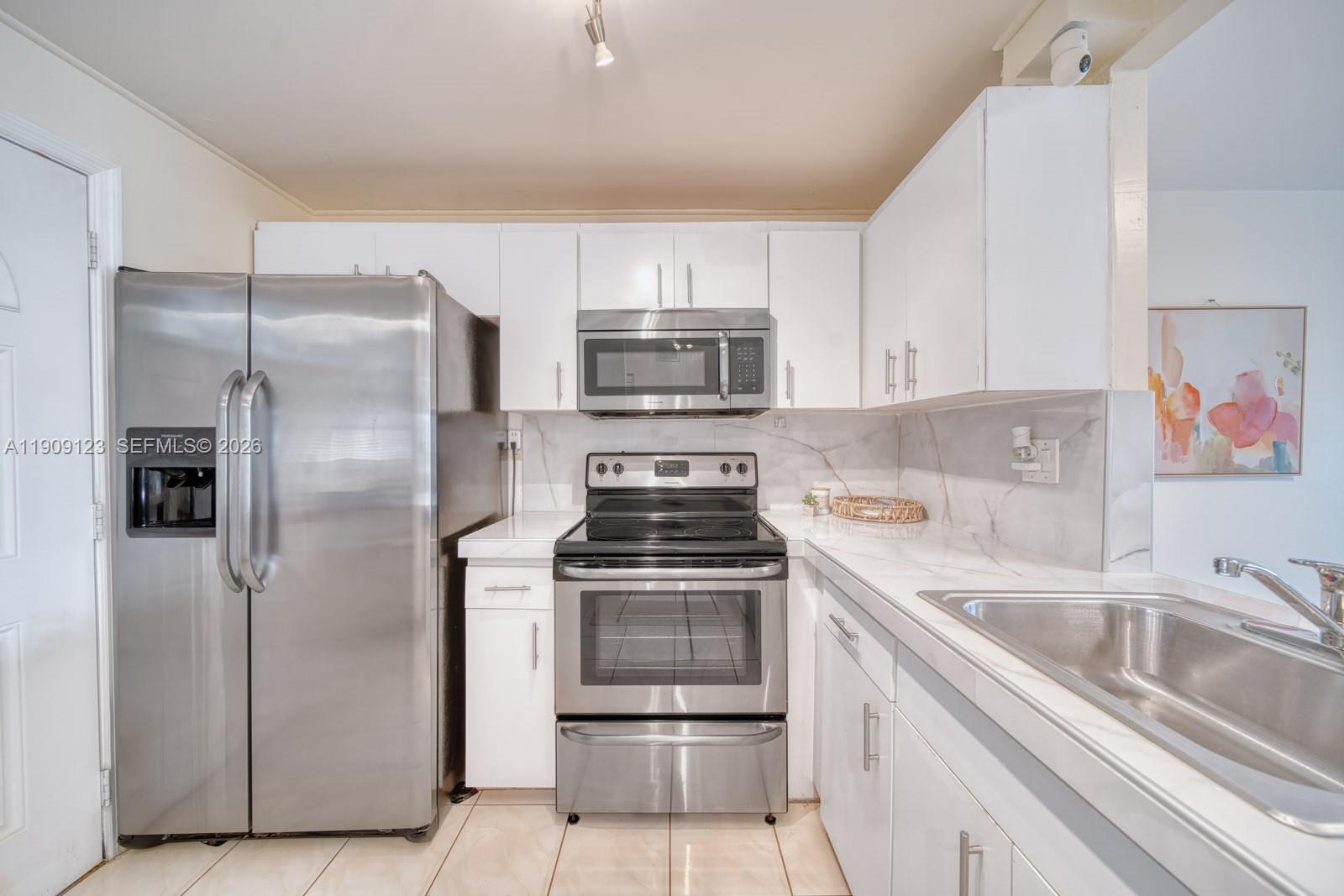 EASTERN SHORES - Residential