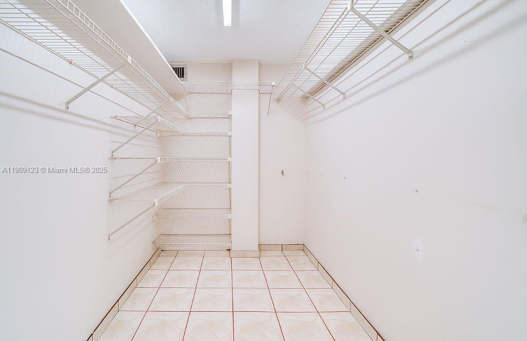 EASTERN SHORES - Residential