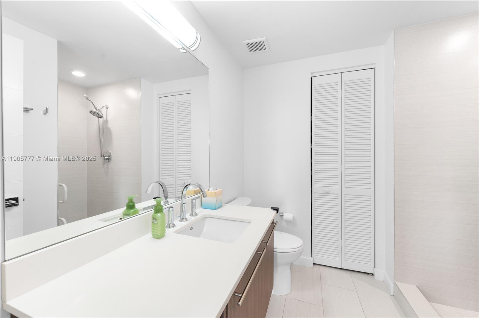 GRAND BAY COMMONS SOUTH - Residential Lease