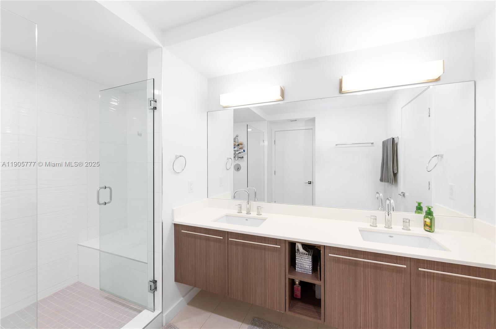 GRAND BAY COMMONS SOUTH - Residential Lease