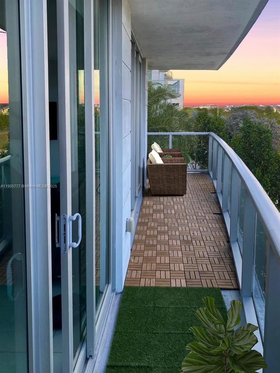 GRAND BAY COMMONS SOUTH - Residential Lease