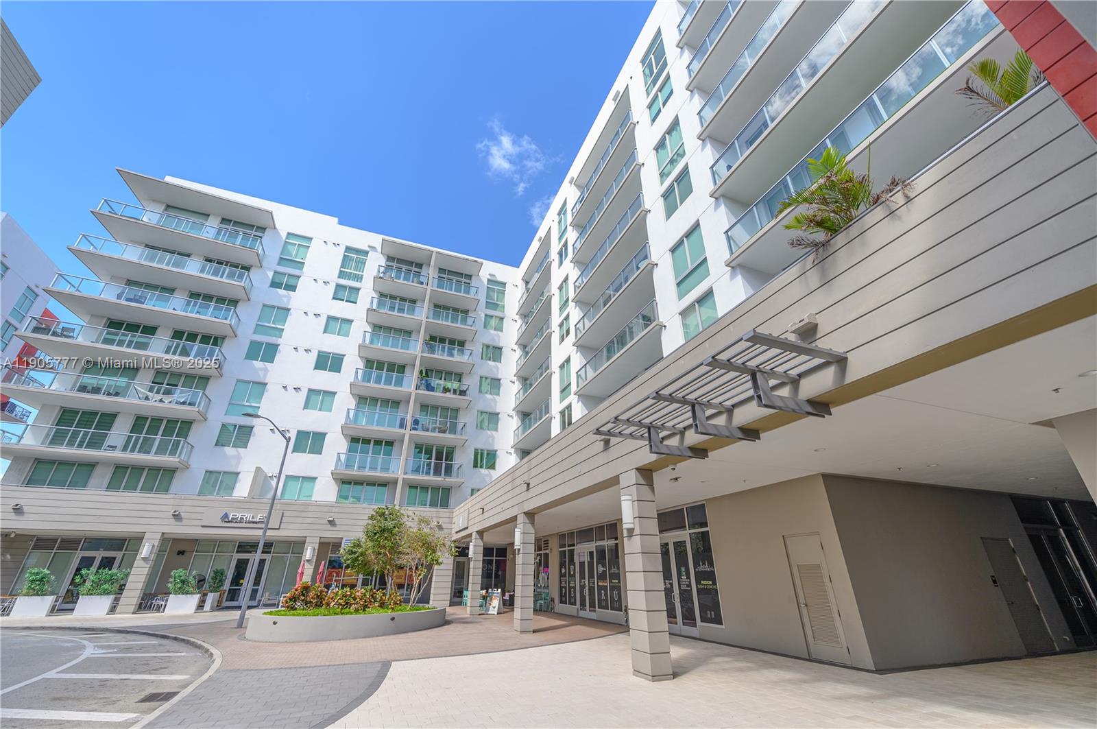 GRAND BAY COMMONS SOUTH - Residential Lease