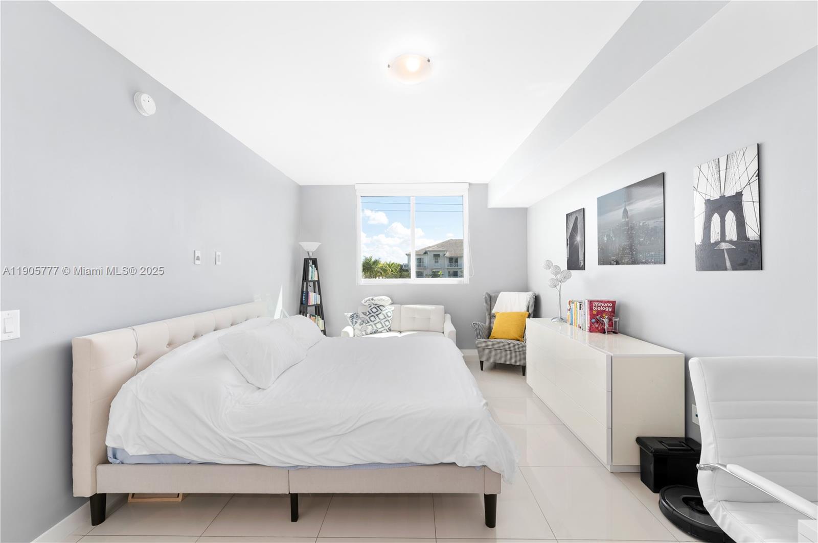 GRAND BAY COMMONS SOUTH - Residential Lease