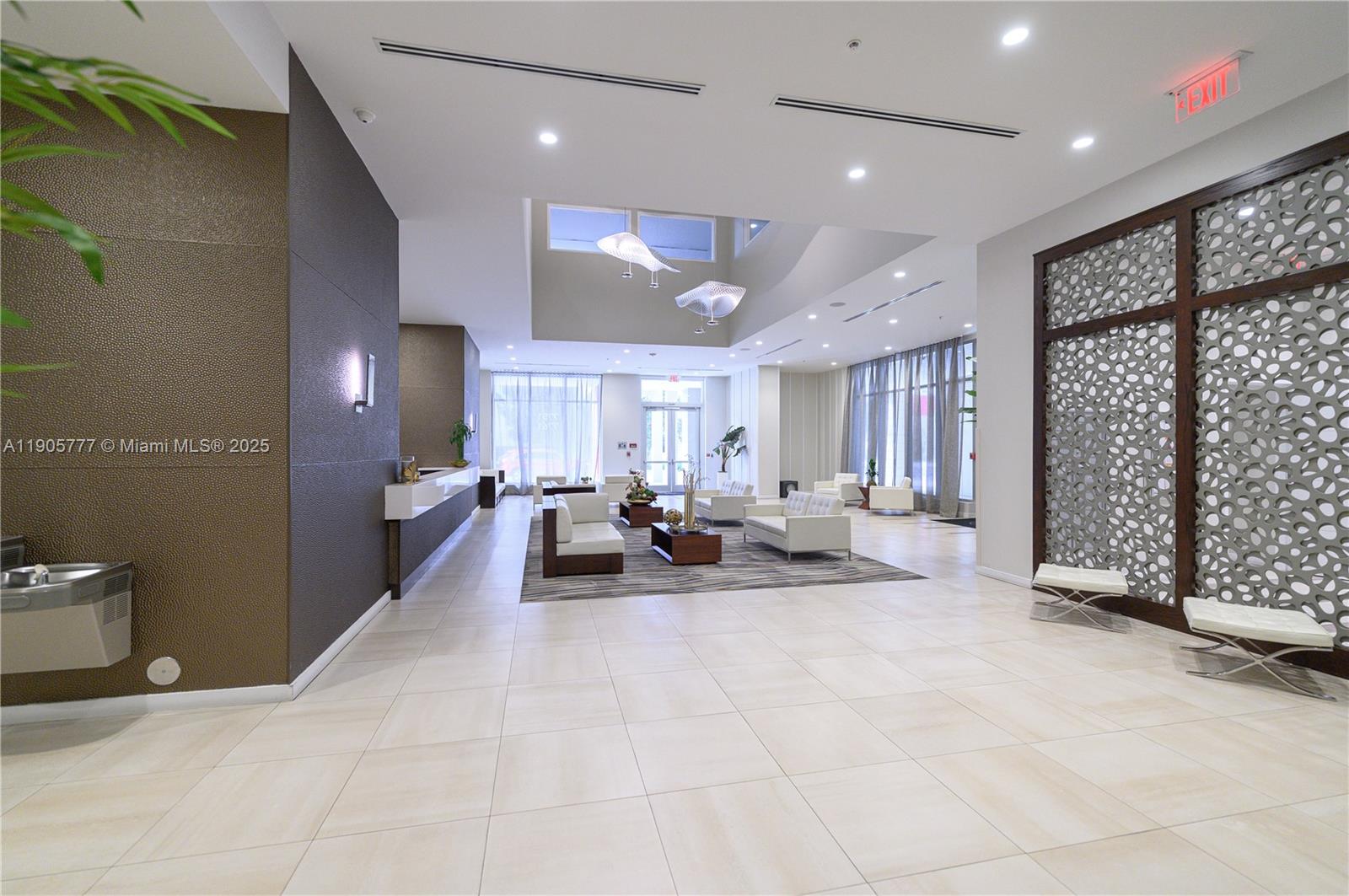 GRAND BAY COMMONS SOUTH - Residential Lease