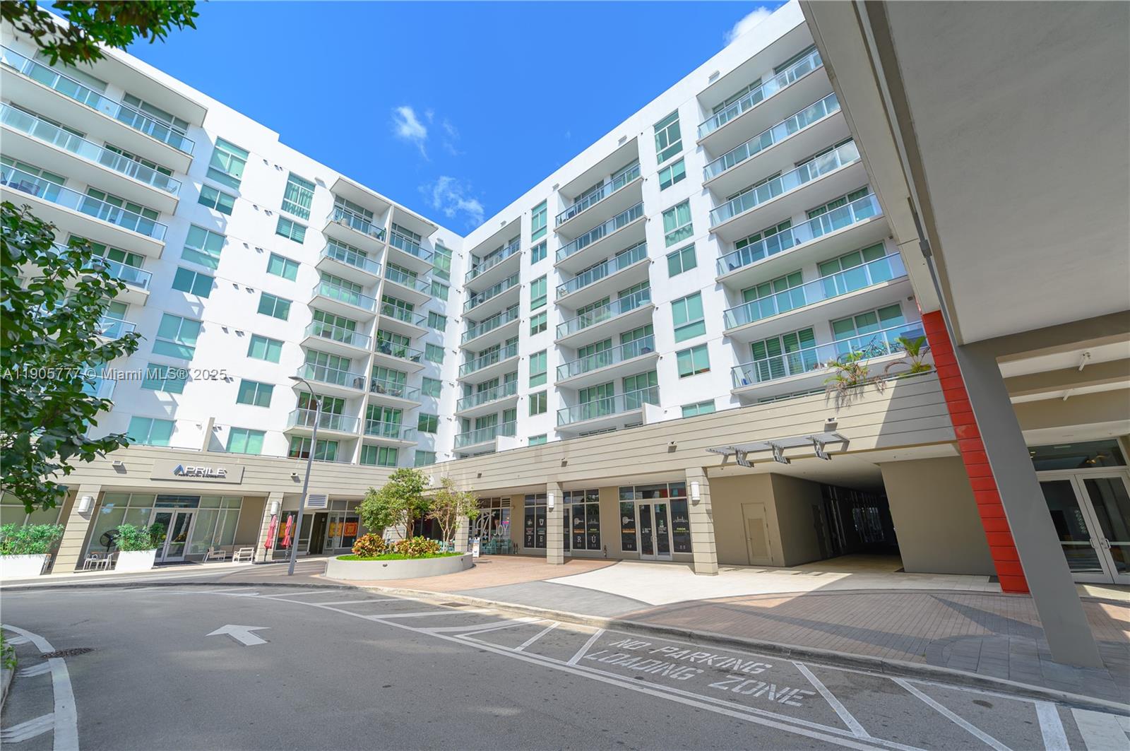 GRAND BAY COMMONS SOUTH - Residential Lease