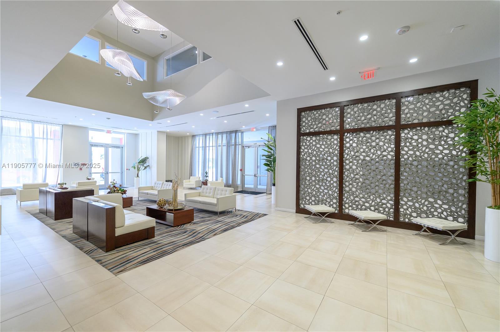 GRAND BAY COMMONS SOUTH - Residential Lease