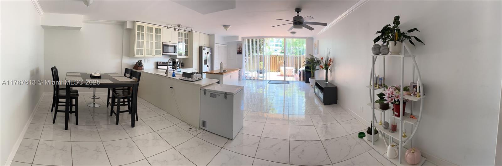Property for Sale at 2204 Ne 7th St 3, Hallandale Beach, Broward County, Florida - Bedrooms: 3 
Bathrooms: 3  - $495,000