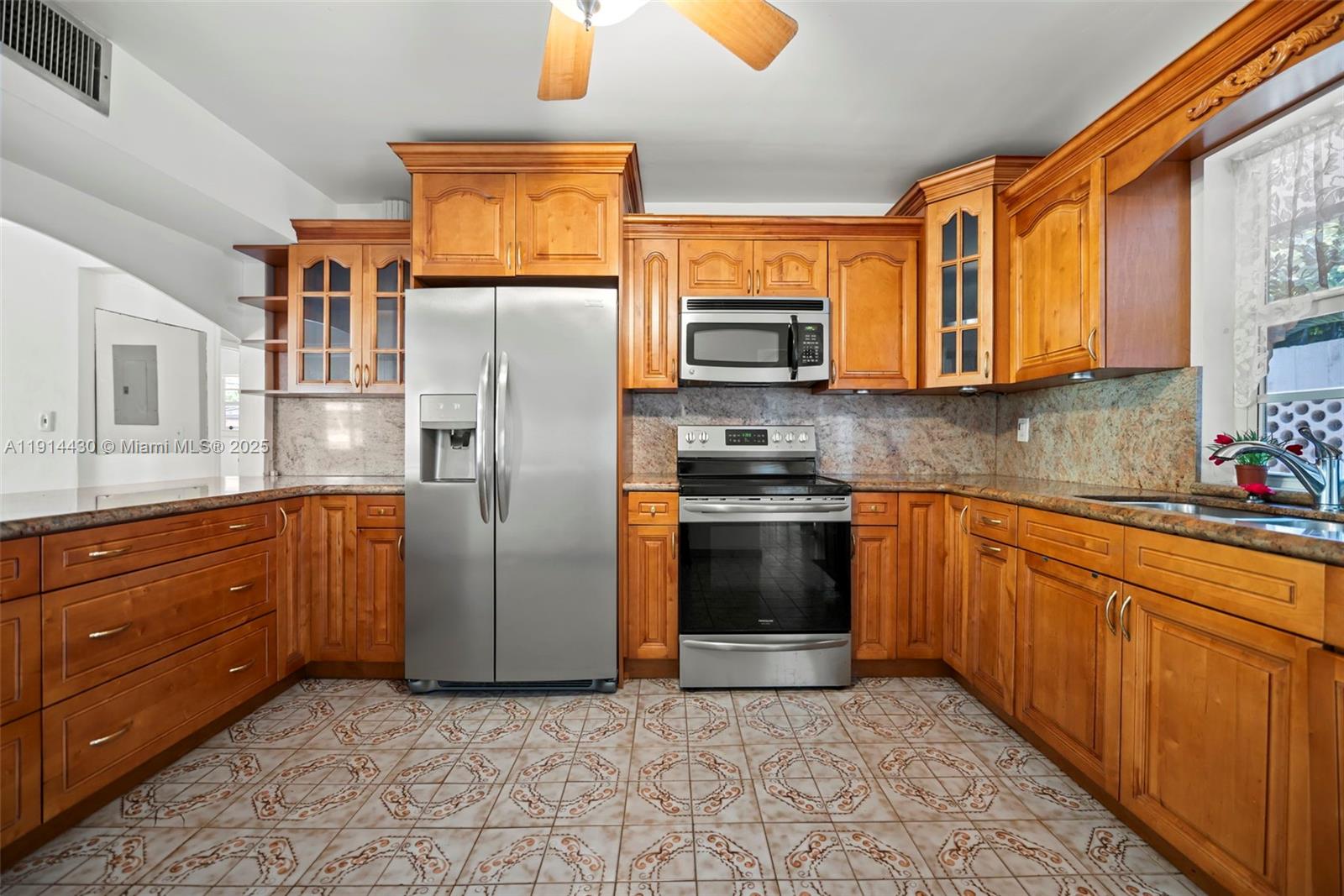 GRIFFING BISCAYNE PARK ES - Residential