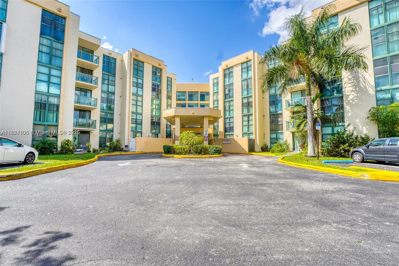 2075 Sw 122nd Ave 306, Miami, Broward County, Florida - 2 Bedrooms  
2 Bathrooms - 