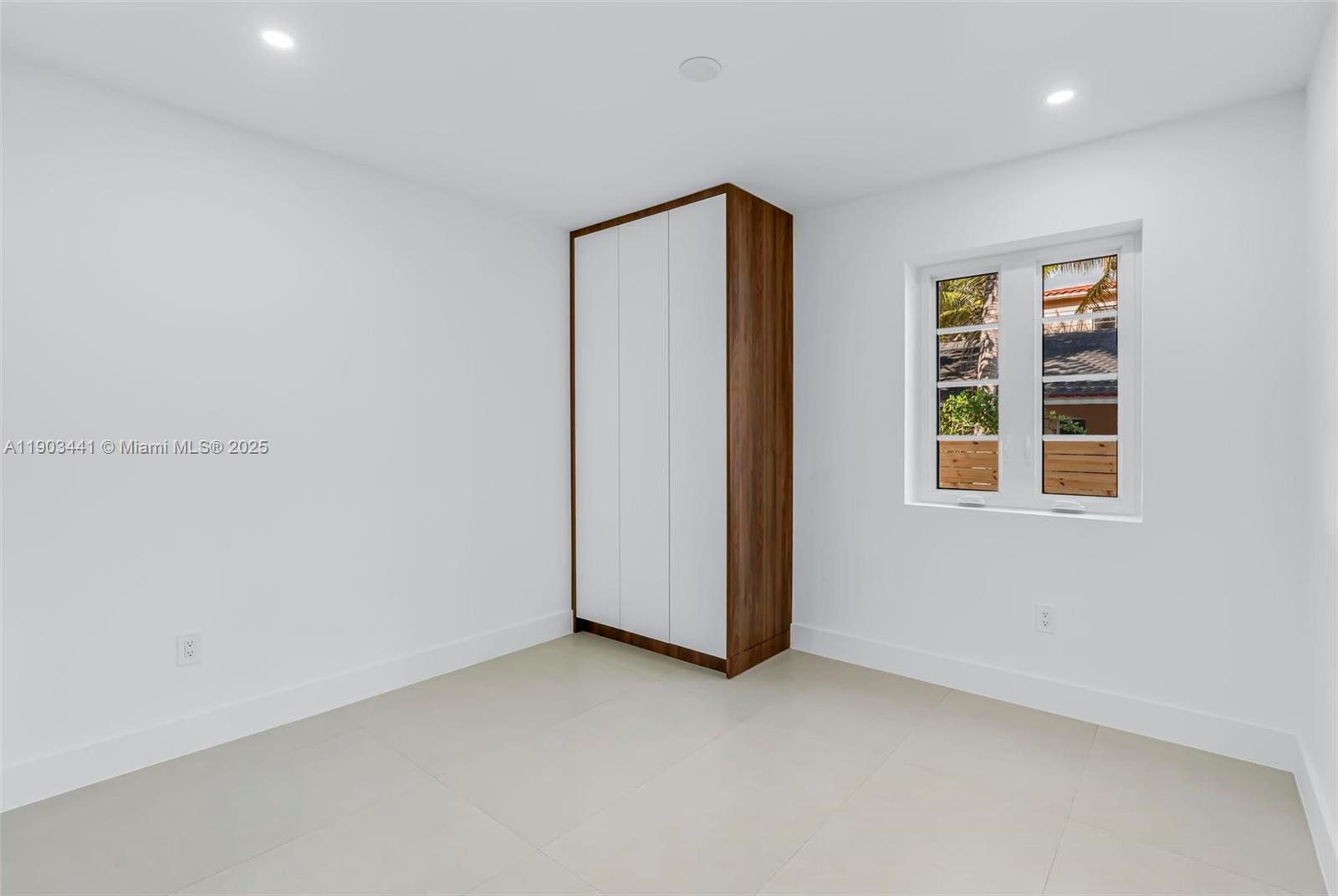 NORTH GATE - Residential Lease