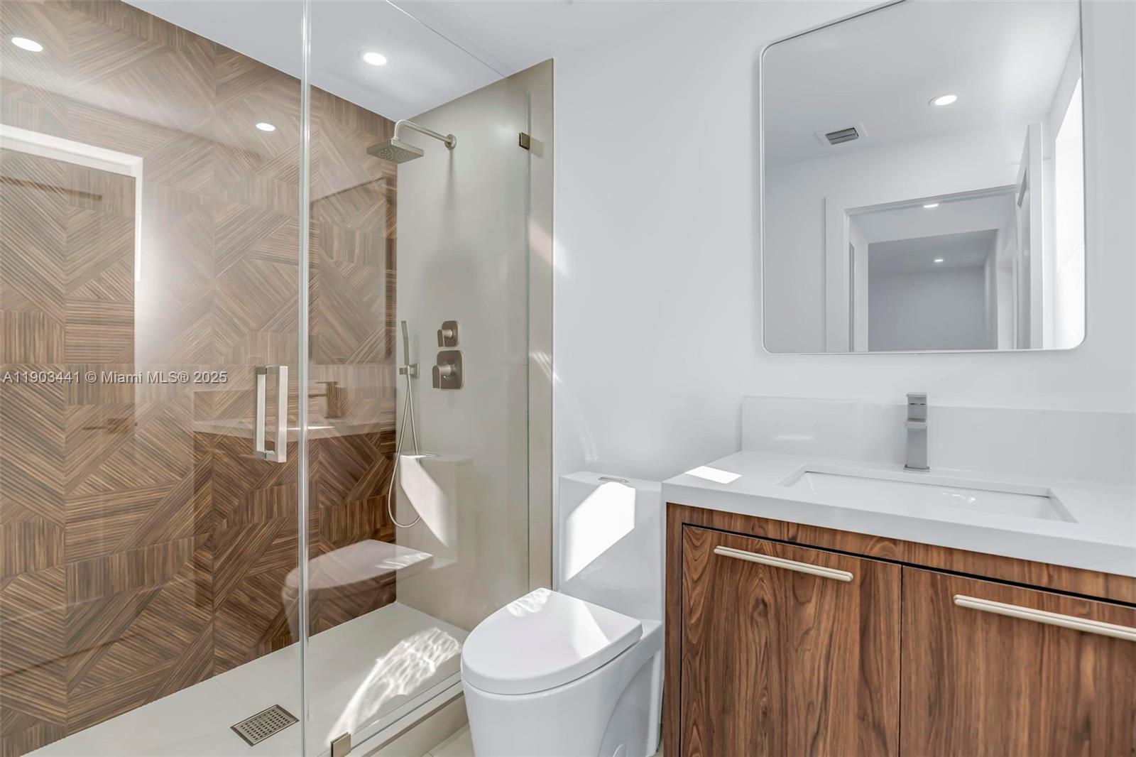 NORTH GATE - Residential Lease