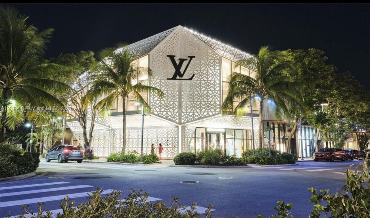 NORTH GATE - Residential Lease