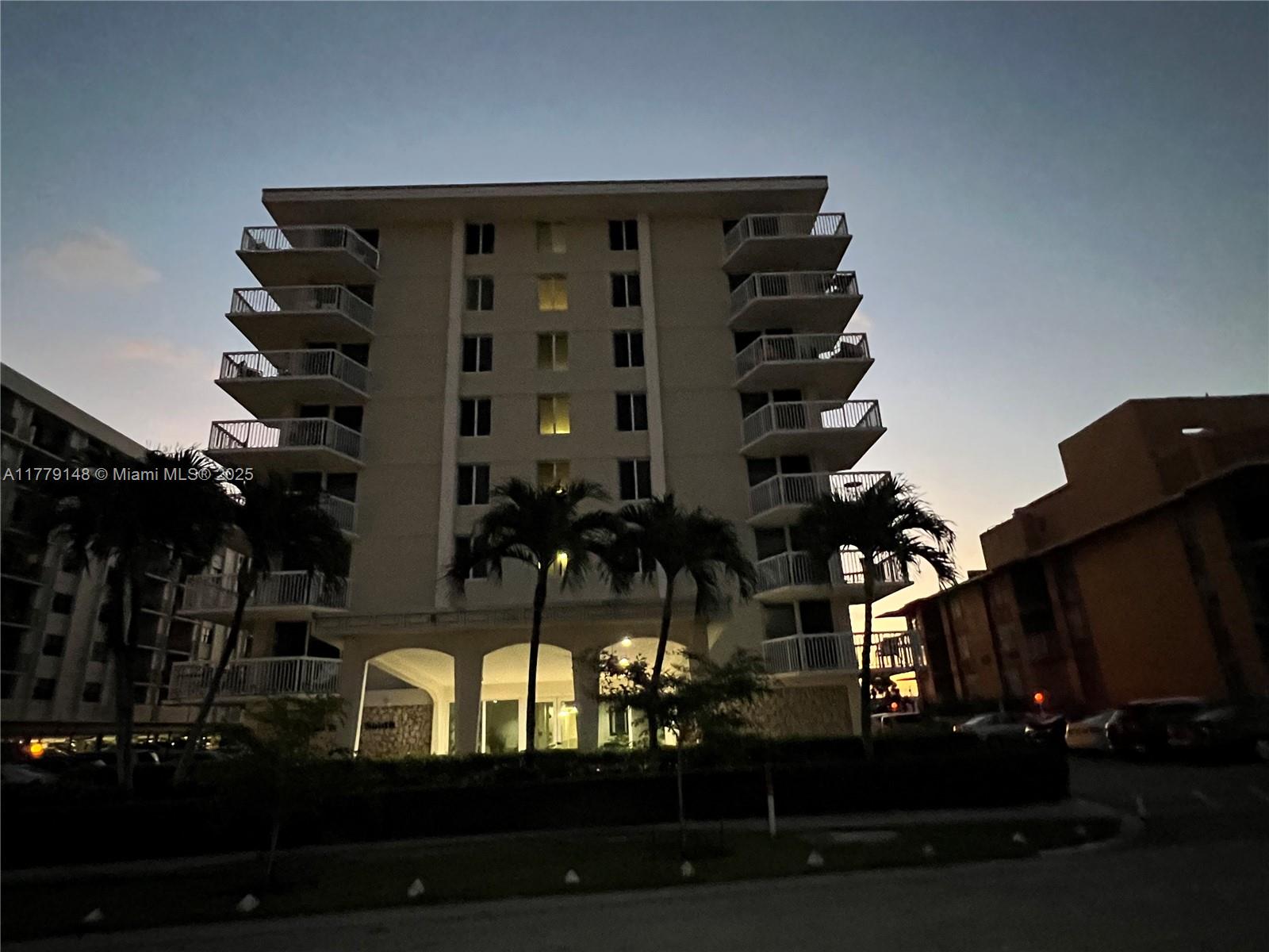 MAYAN TOWERS CONDO I - Residential Lease