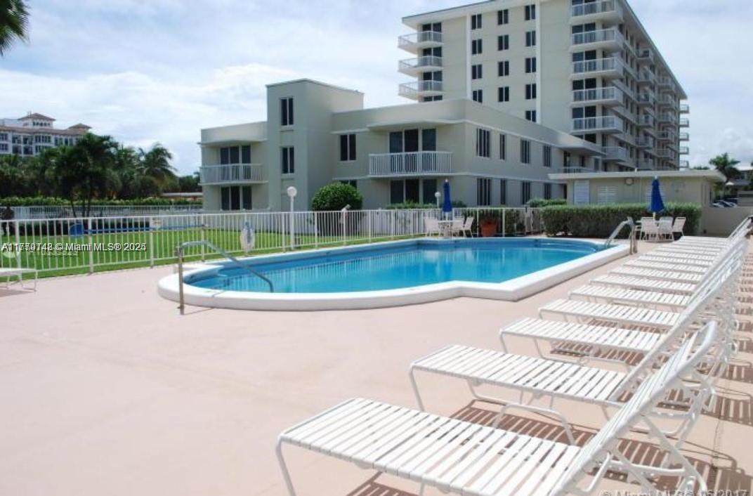 MAYAN TOWERS CONDO I - Residential Lease