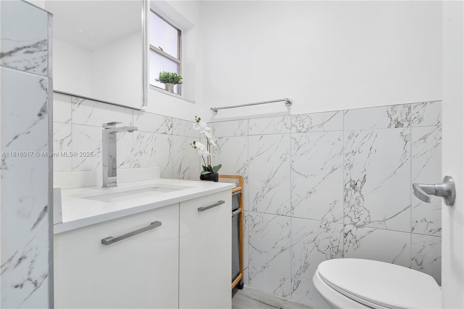 FIRST GULFSTREAM GARDEN - Residential