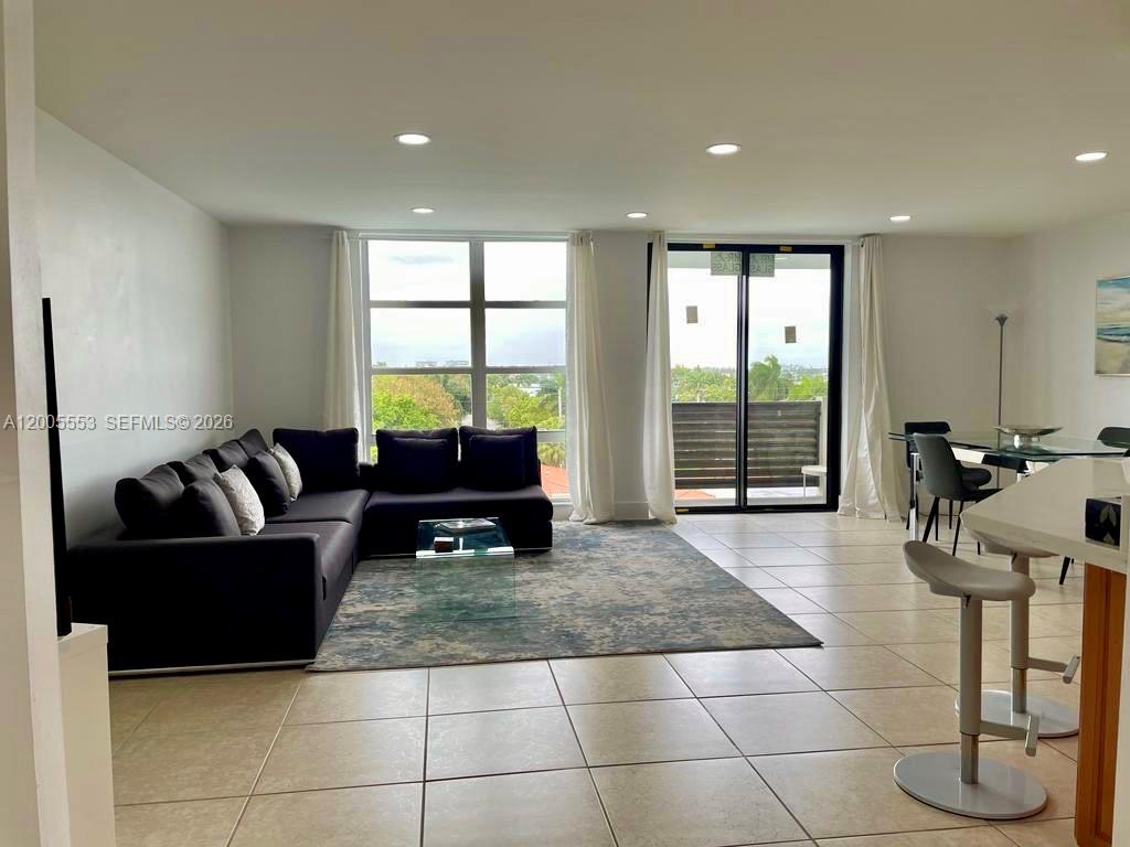 9800 W Bay Harbor Dr 603