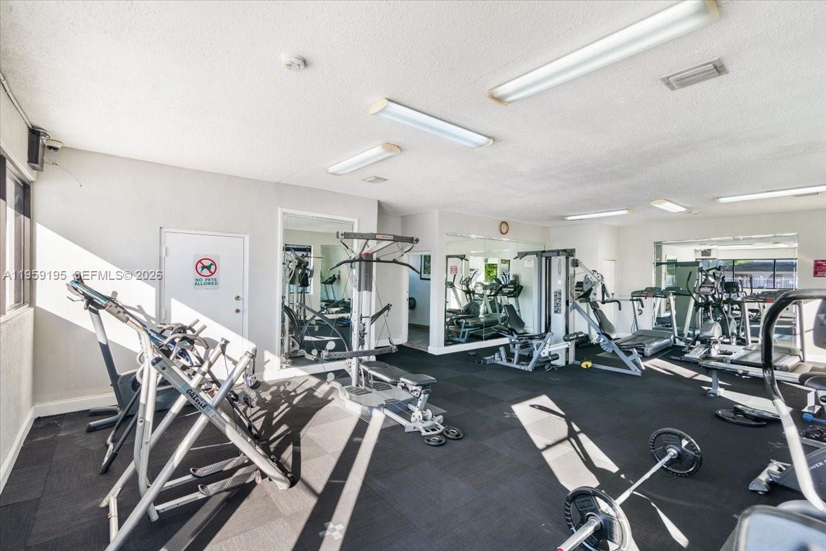 FONTAINEBLEAU GARDENS CON - Residential