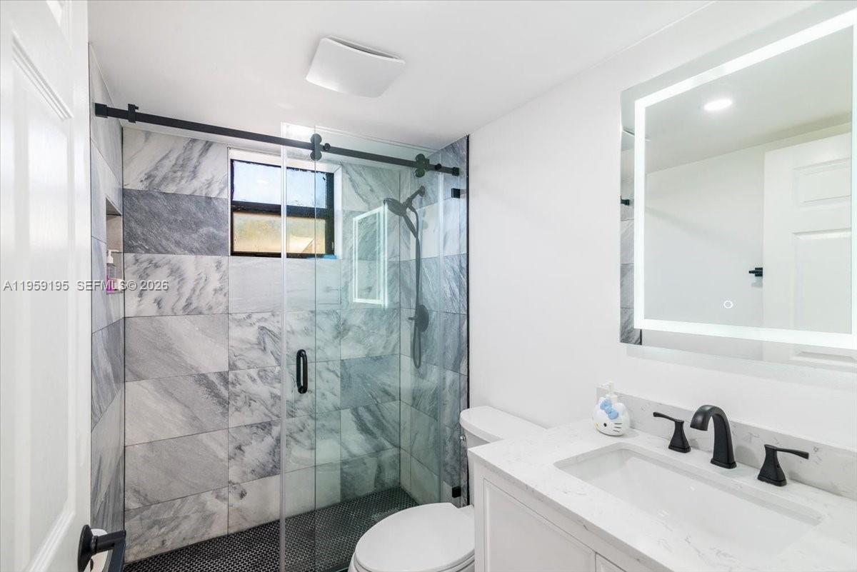 FONTAINEBLEAU GARDENS CON - Residential