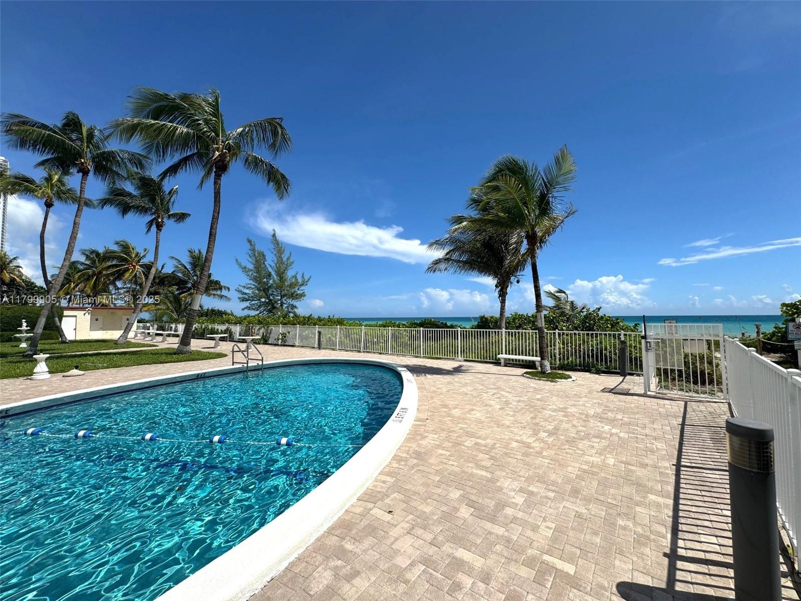 1936 S Ocean Dr 8D