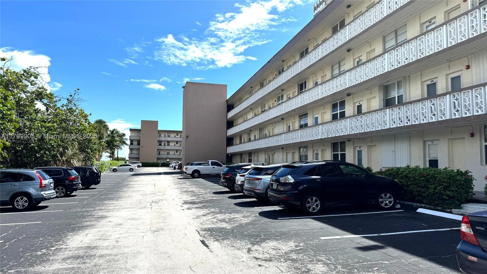 1936 S Ocean Dr 8D