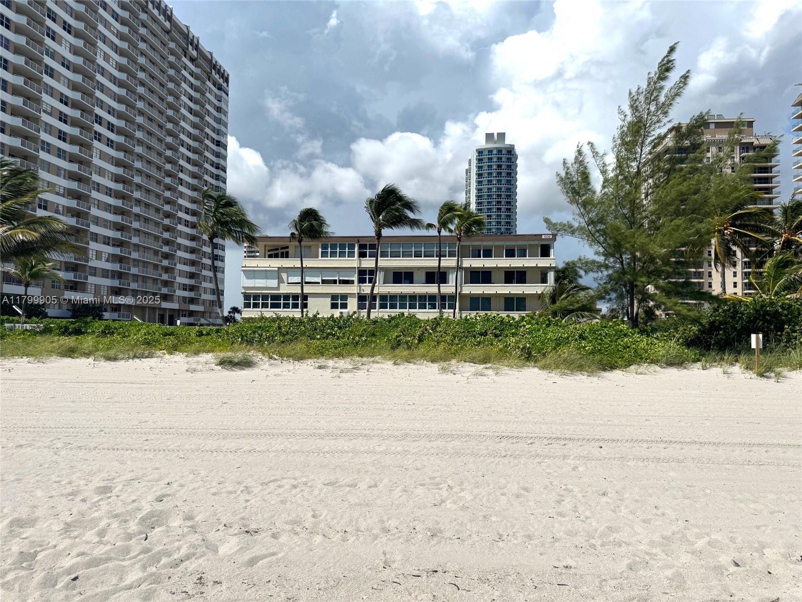 1936 S Ocean Dr 8D, Hallandale Beach, Broward County, Florida - 1 Bedrooms  
1 Bathrooms - 