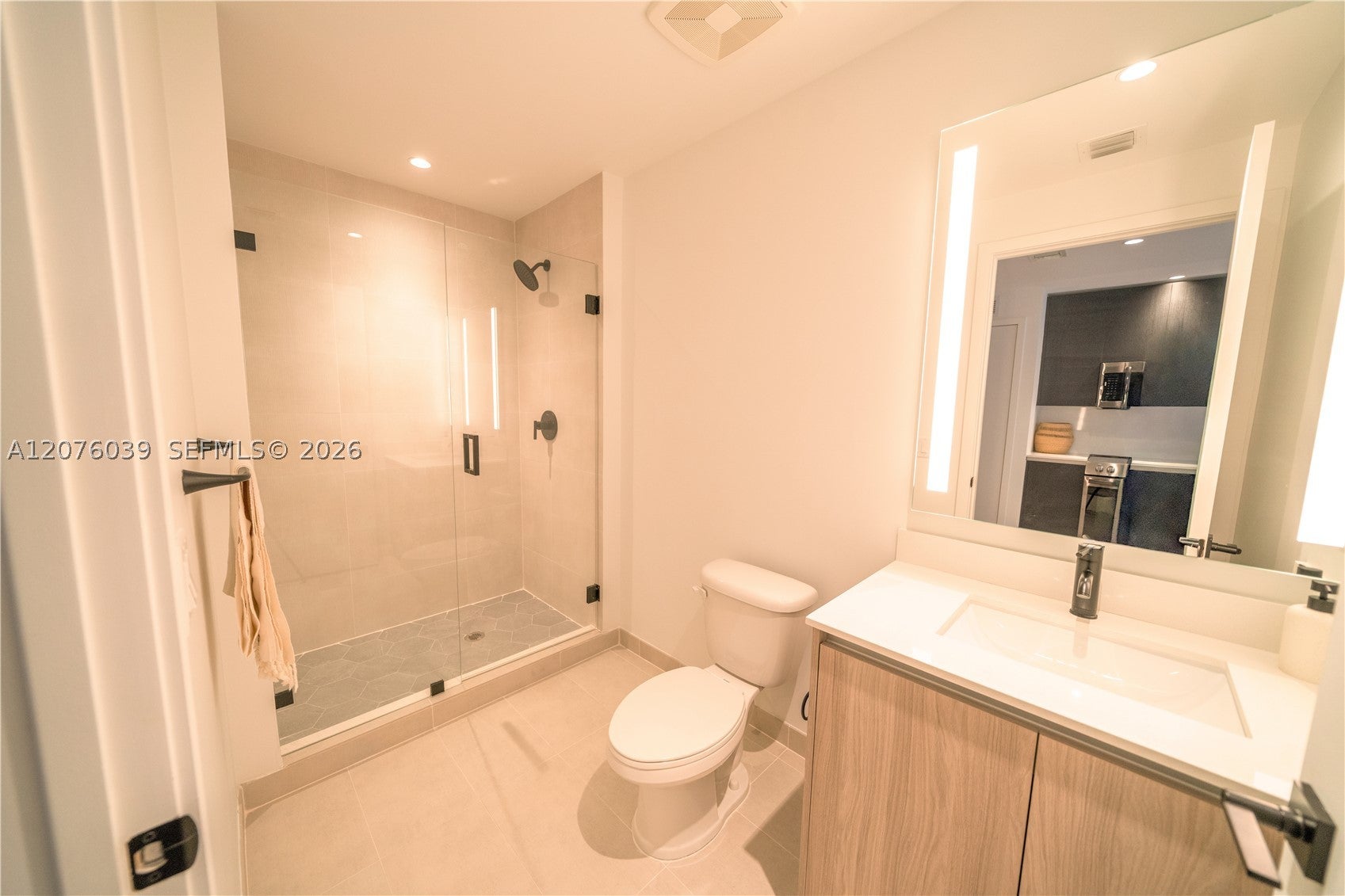 176 NW 25th St 449