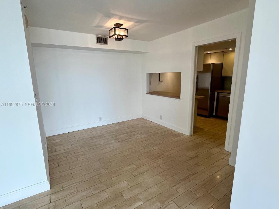 TOWERS OF QUAYSIDE CONDO - Residential Lease