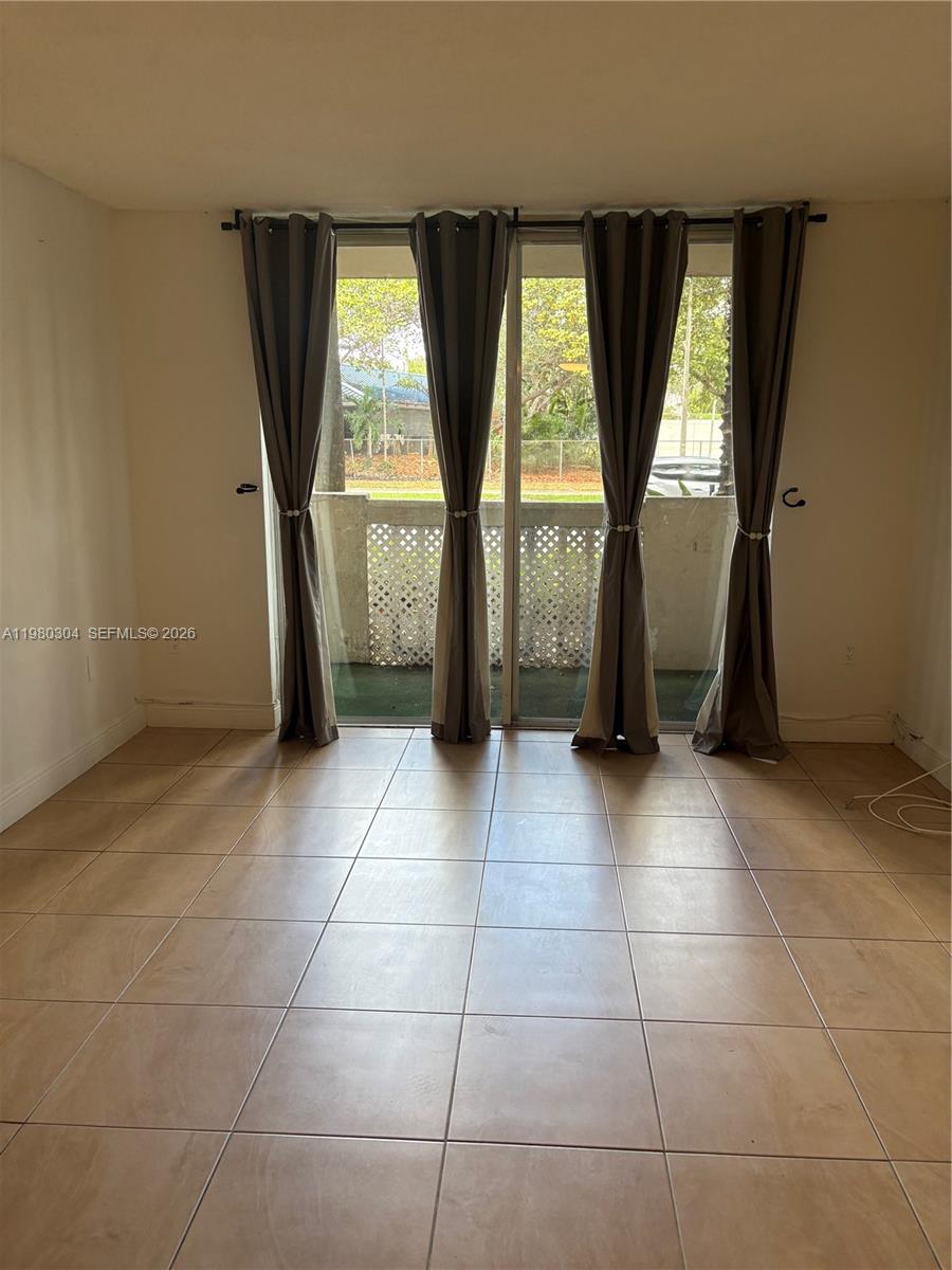 BAYVIEW PALMS CONDO - Residential Lease