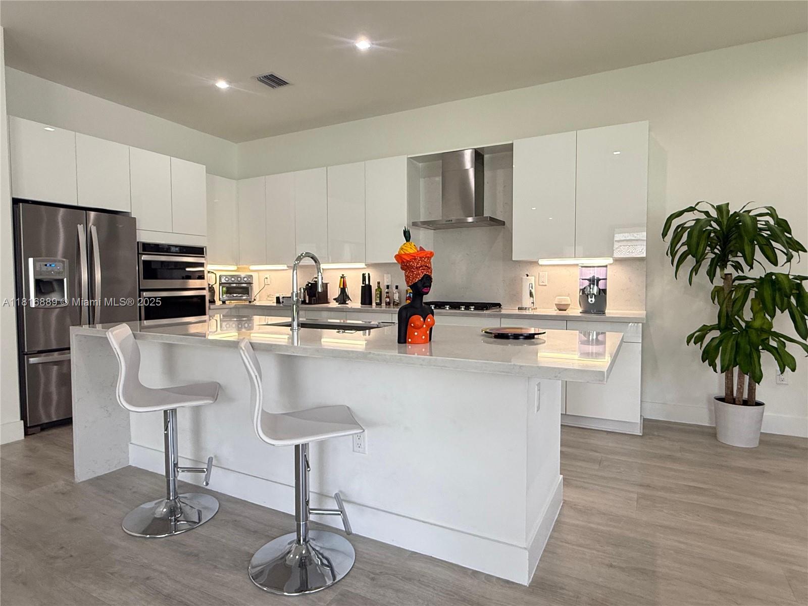 8167 NW 45th St