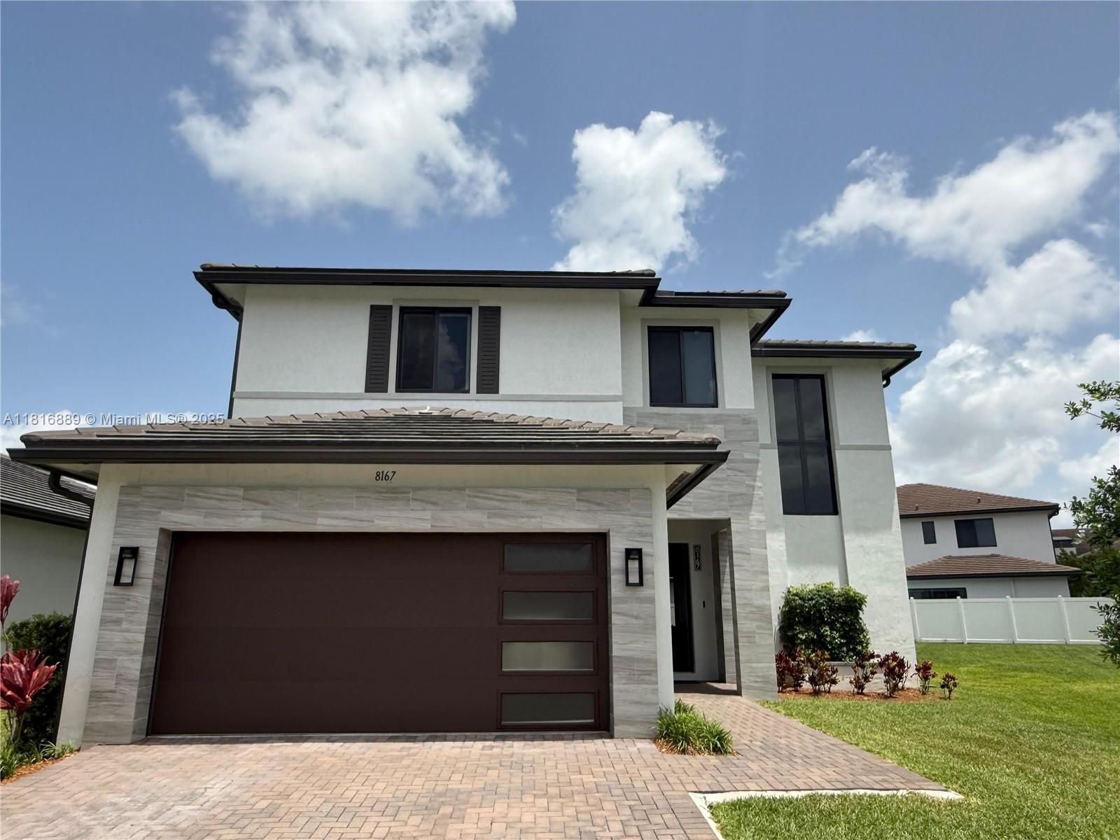 8167 NW 45th St