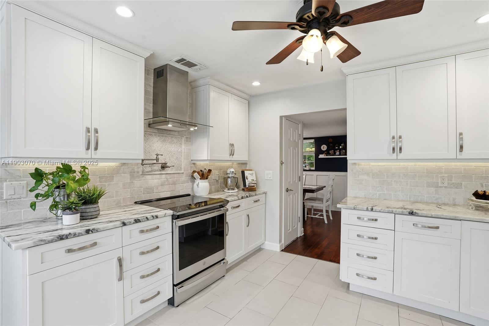 NORTH FORT MYERS - Residential