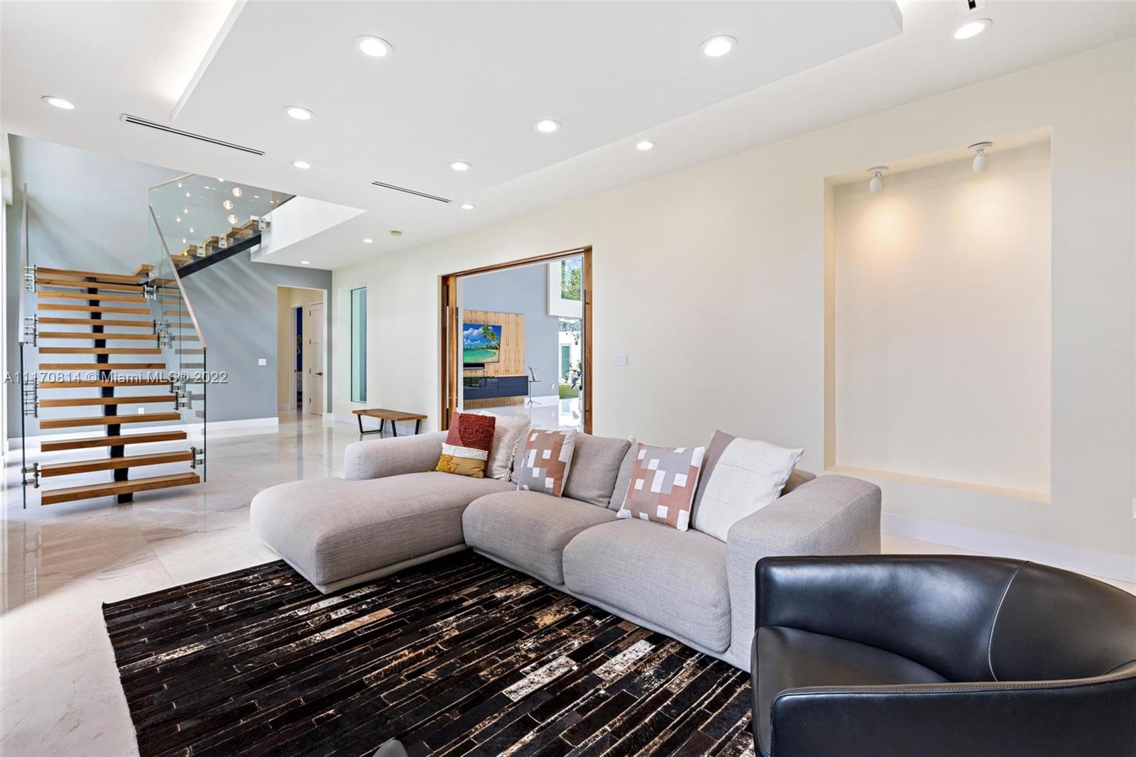 EVERGLADES SUGAR & LAND C - Residential