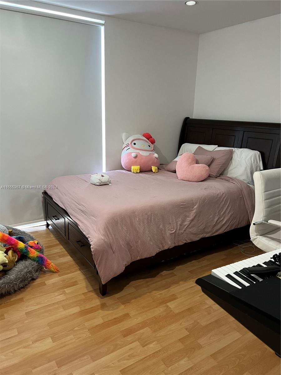 GROVE VIEW CONDO - Residential